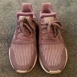 Adidas Swift Run Sneaker Size 6.5